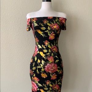 Guess black floral bodycon shoulder-less dress
